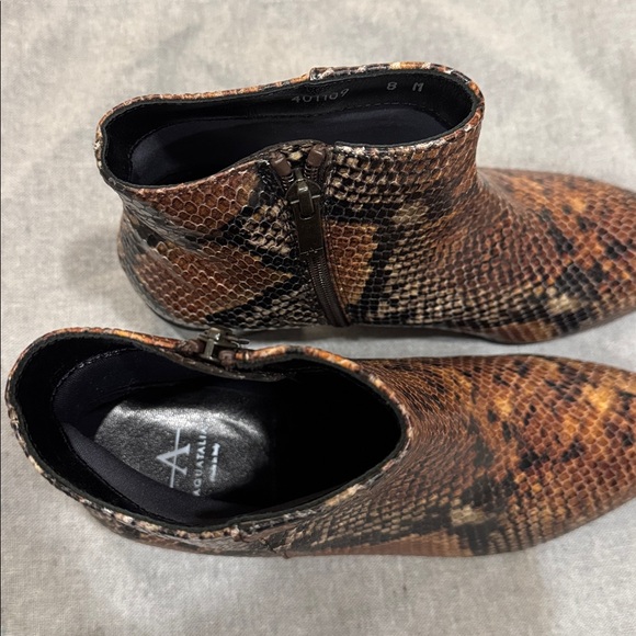Aquatalia Snake Embossed Leather Boots, sz 8 - Picture 5 of 6